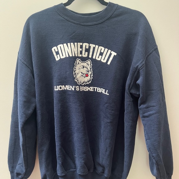 Connecticut Women’s Basketball Sweatshirt - Picture 1 of 3